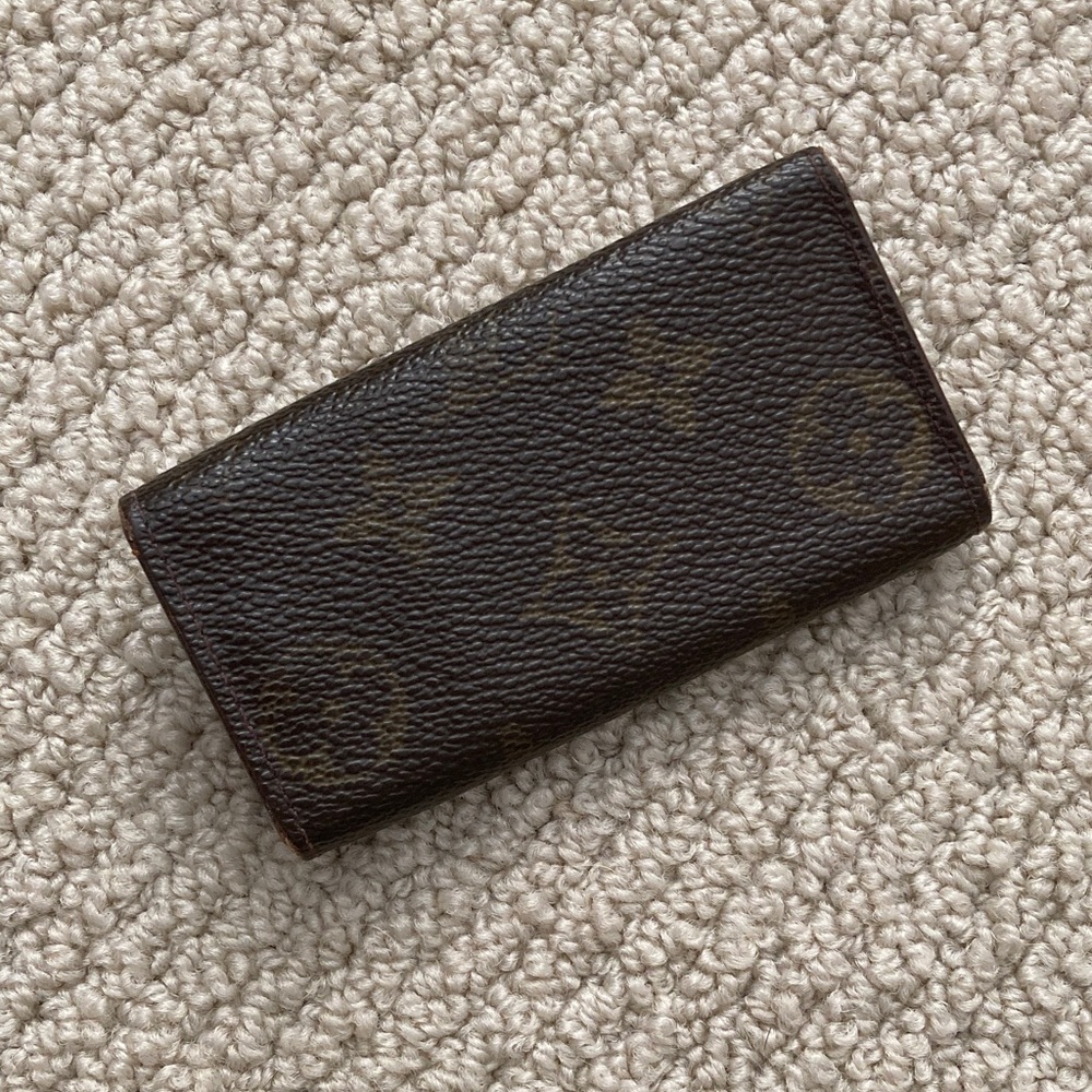 Louis Vuitton Dark Brown Monogram Key Holder Authentic GUC - Picture 2 of 7